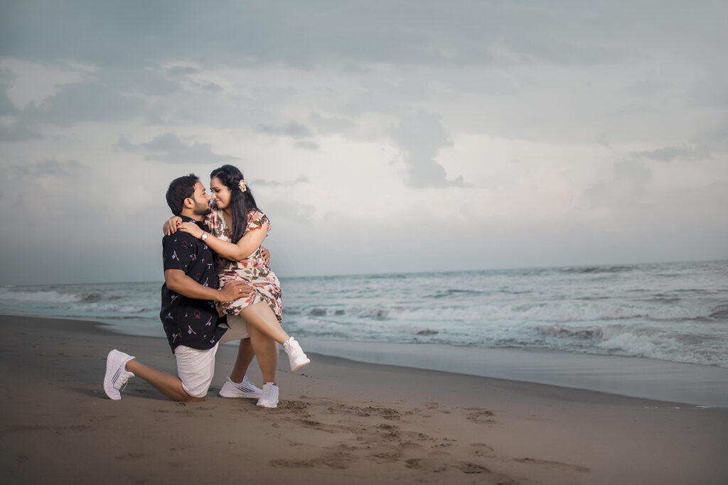 best traditional pre wedding poses