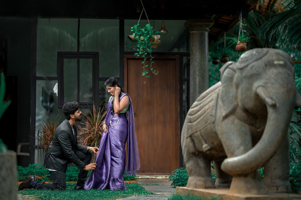 couple photography poses in chennai