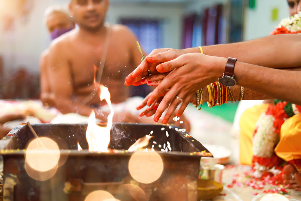 indian wedding photo poses