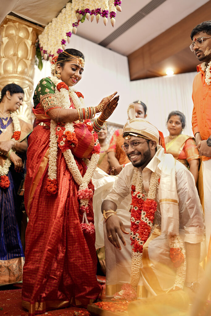 wedding poses indian couple